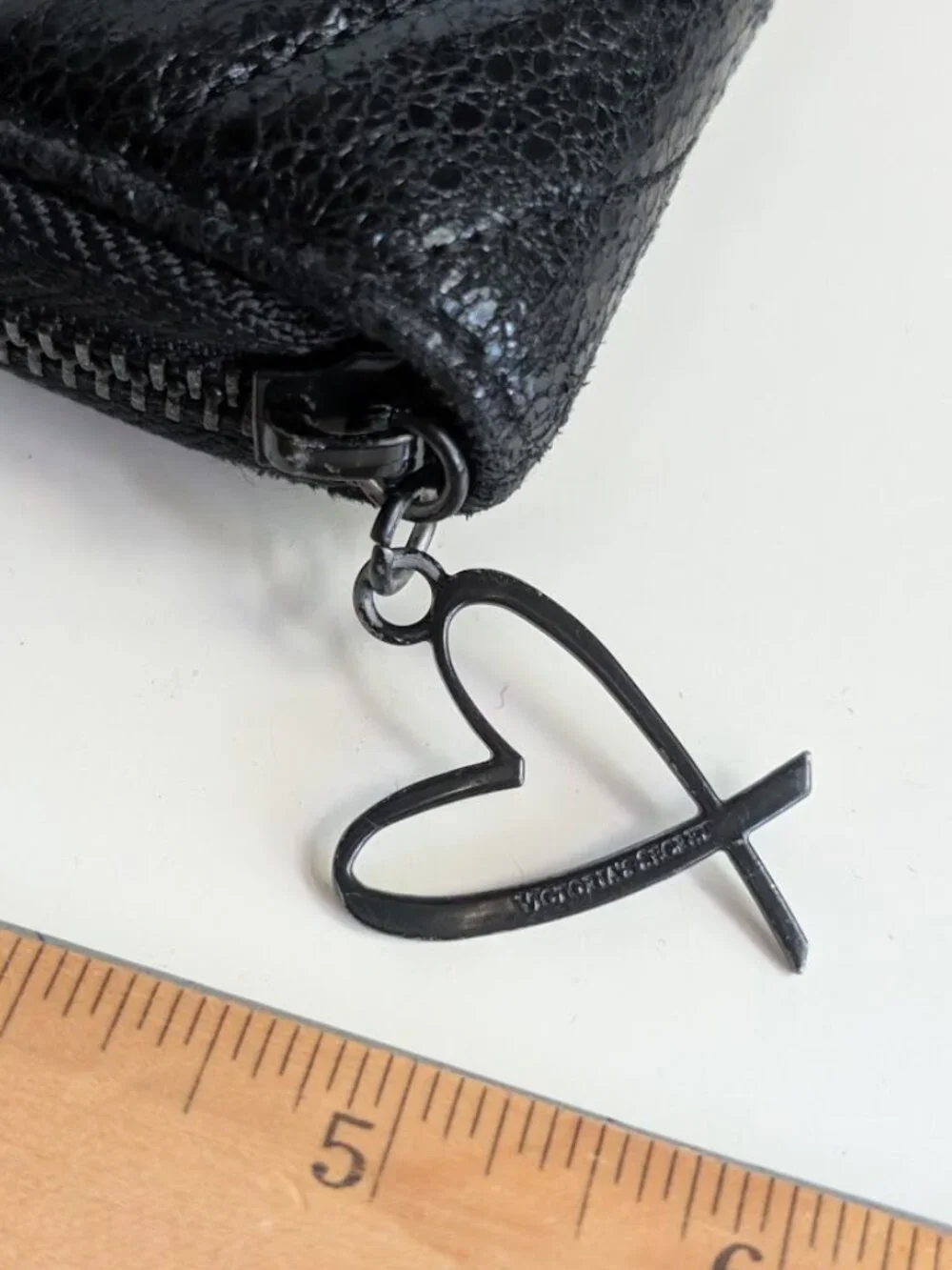 Black Victoria’s Secret Patent Crackled Leather Wallet - Picture 12 of 15
